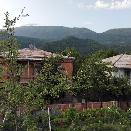 AMBROsador Ambrolauri Exterior foto