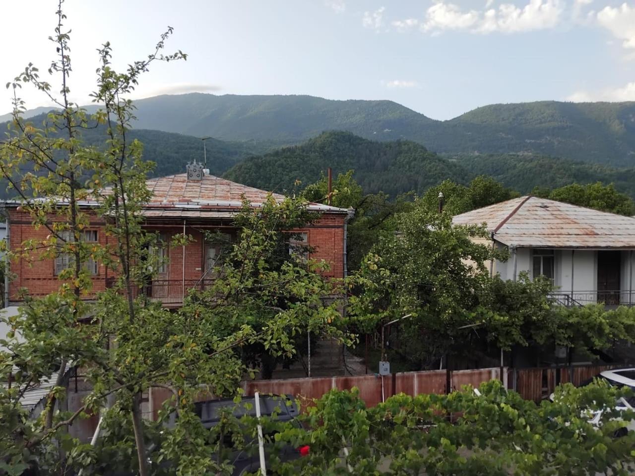 AMBROsador Ambrolauri Exterior foto