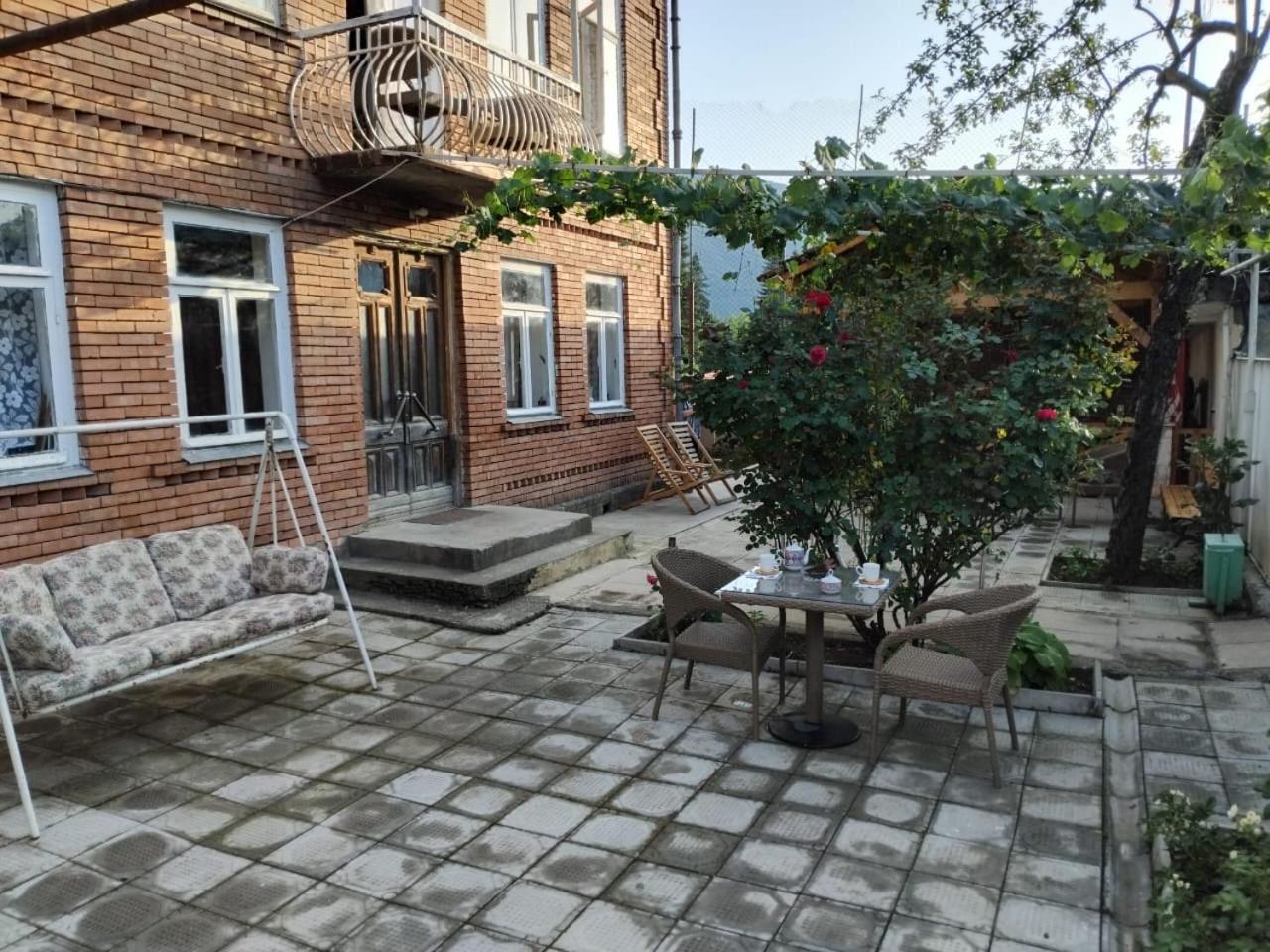 AMBROsador Ambrolauri Exterior foto